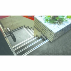 Nez De Marche Adhésif à Bord Sifflet - Alu Incolore Et Bande Noire -Pas Cher Corner Métal Soldes Magasin nez marche bordure