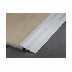 Rampe D'accès Percée Romus 2625 - Alu Titane - Hauteur 10,5 à 15 Mm Largeur 80 Mm Longueur 2,7 M -Pas Cher Corner Métal Soldes Magasin rampe3 1